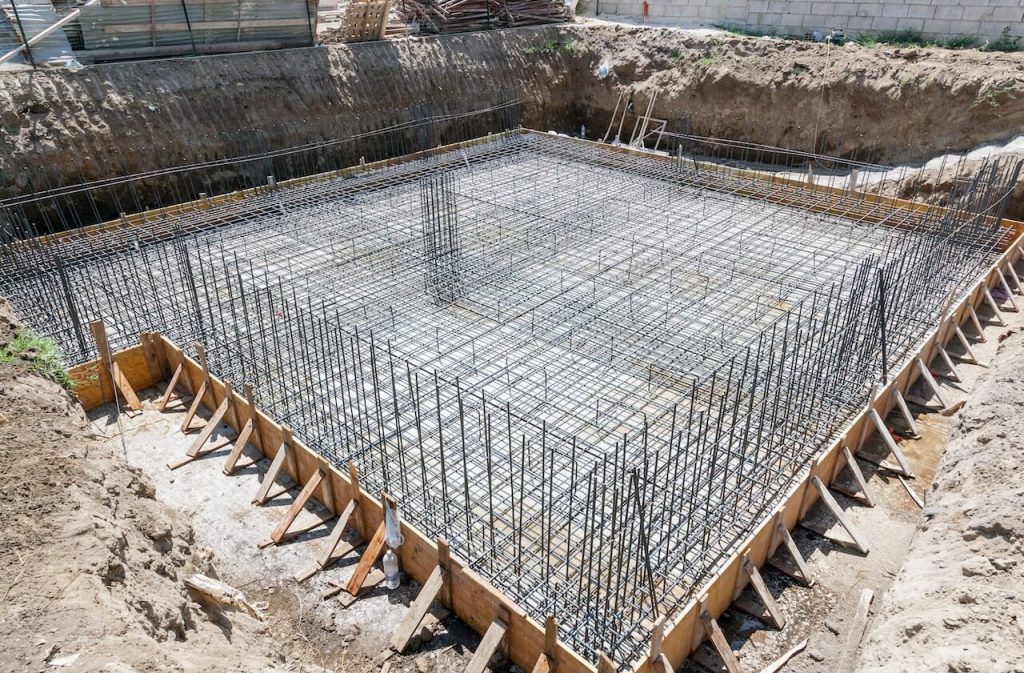 Fundamenty pod małą halę stalową